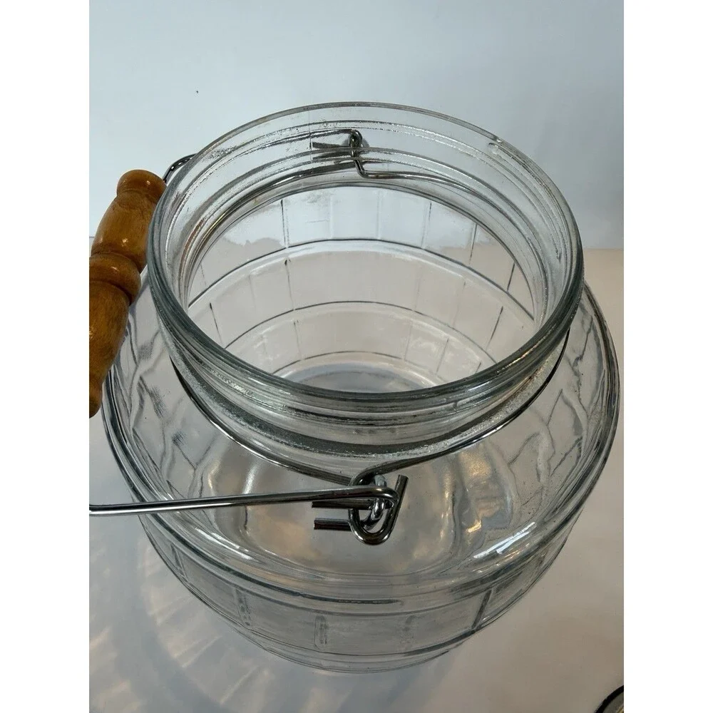 Unbranded vintage clear